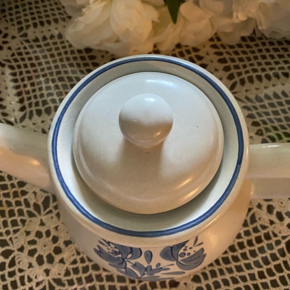 Vintage Pfaltzgraff Tea Pot - Picture 3 of 10